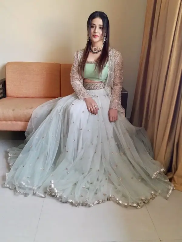 BEAUTIFUL INDIAN ACTRESS PRIYANKA JAWALKAR IN GREEN LEHENGA CHOLI 6